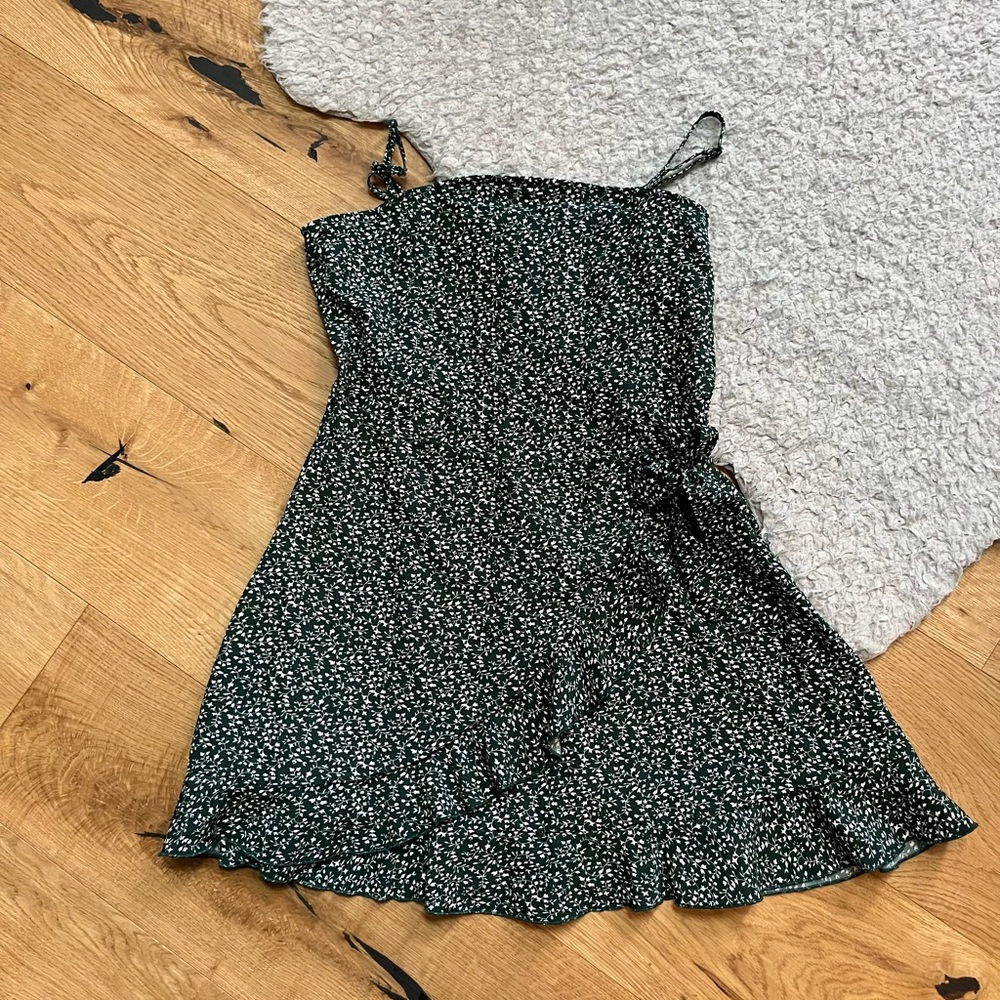 Shein Green Ruffle Trim Tie Side Plant Cami Dress
